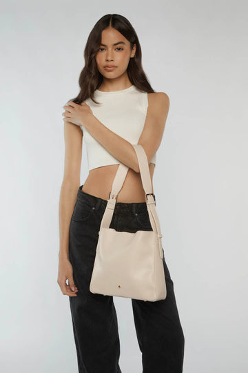 PETA + JAIN - Otto Slouch Bag in Beige Grain/Gold