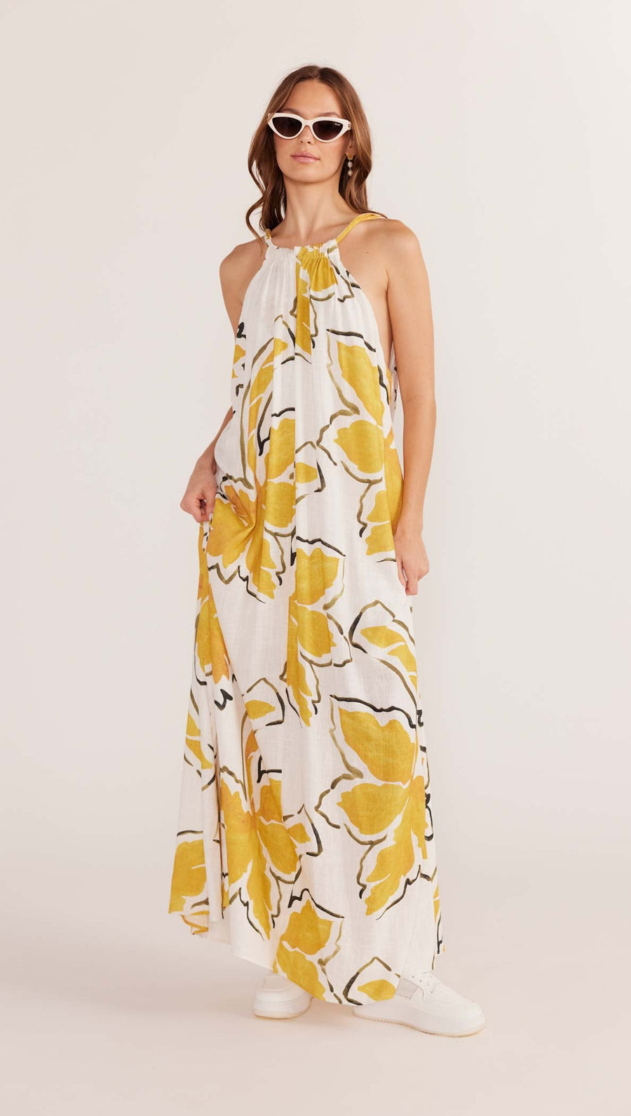 Minkpink - Zuri Halter Neck Maxi Dress in White Palm Print