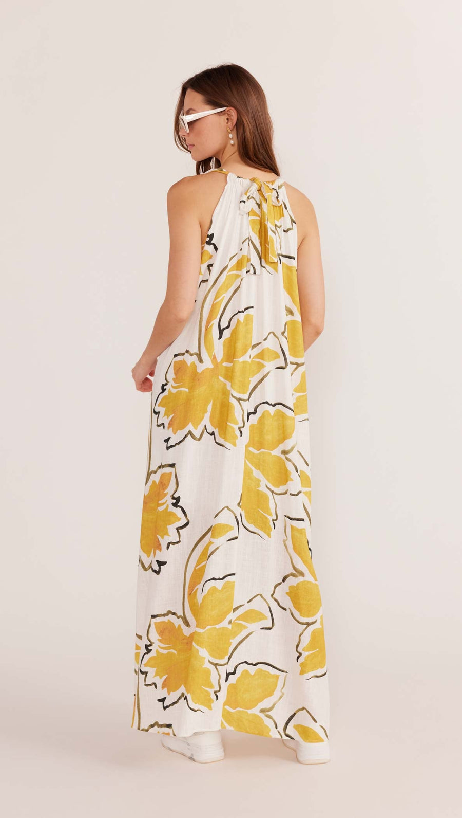 Minkpink - Zuri Halter Neck Maxi Dress in White Palm Print